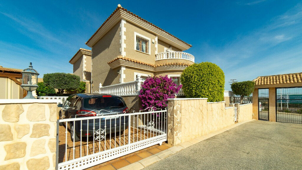 Detached Villa Los Altos Alicante