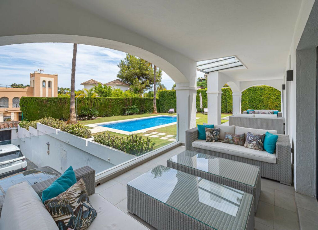Detached Villa Nueva Andalucía Málaga