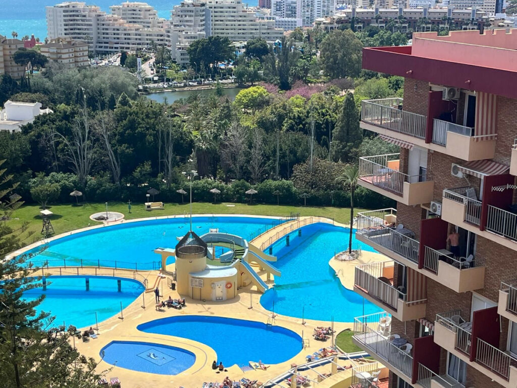 Middle Floor Apartment Benalmadena Málaga