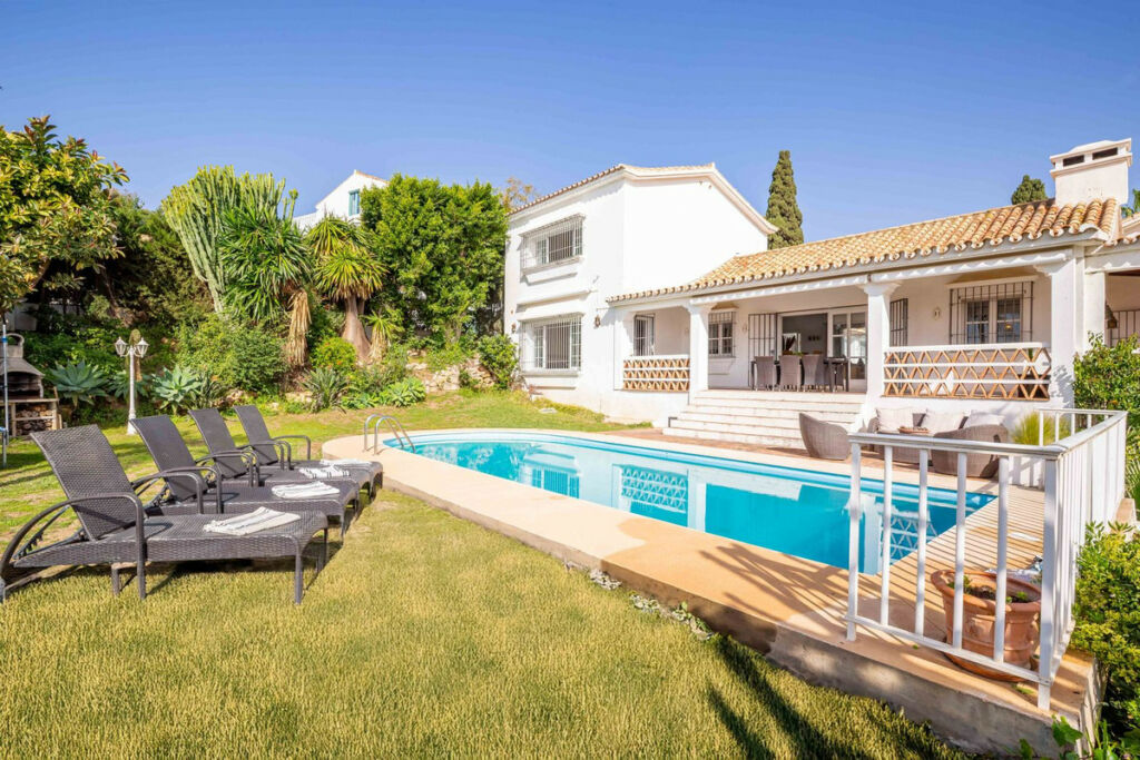 Detached Villa El Paraiso Málaga