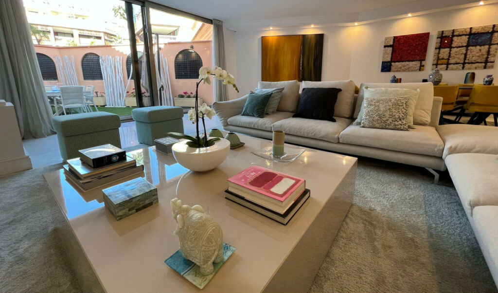 Middle Floor Apartment Puerto Banús Málaga