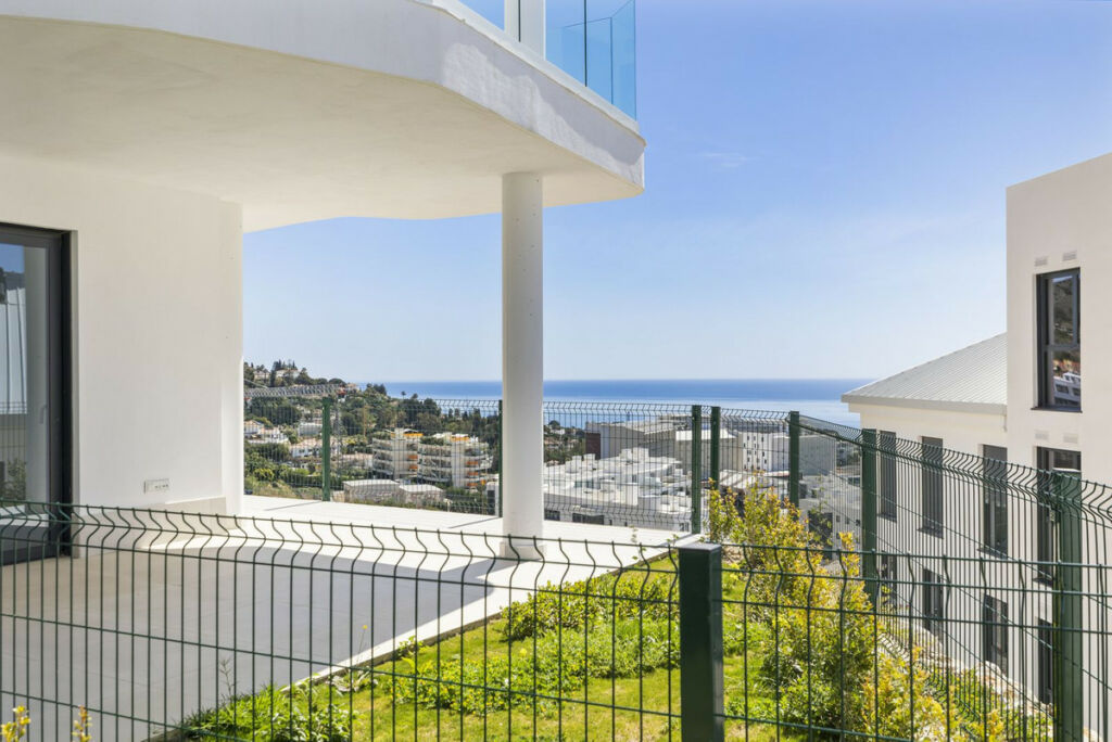 Ground Floor Apartment Fuengirola Málaga - image 9