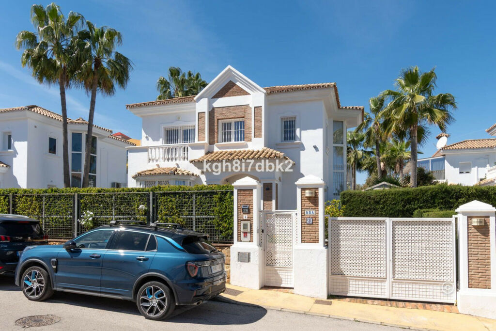 Detached Villa Estepona Málaga