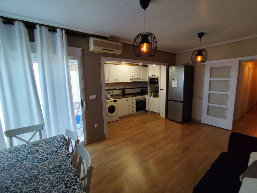 Middle Floor Apartment Torrevieja Alicante