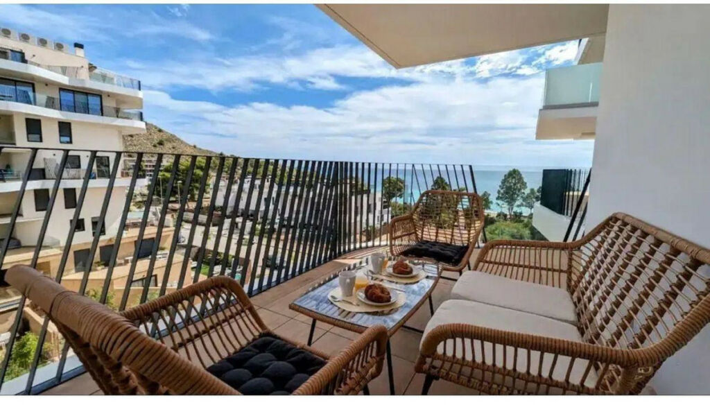 Middle Floor Apartment Villajoyosa Alicante