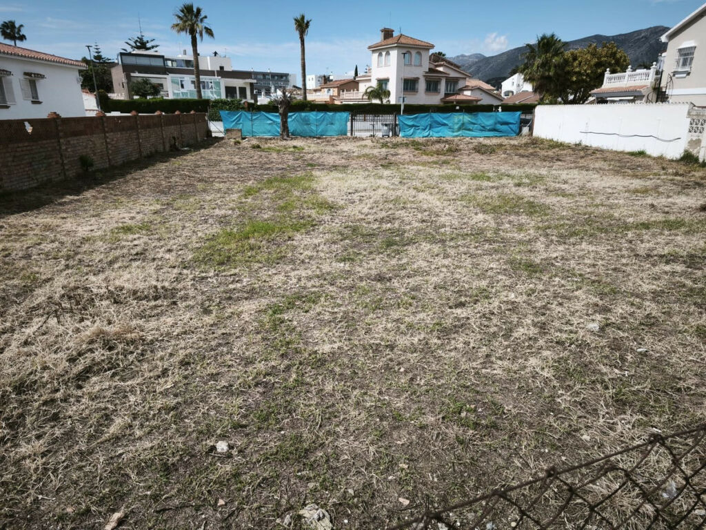 Residential Plot Los Alamos Málaga - image 2