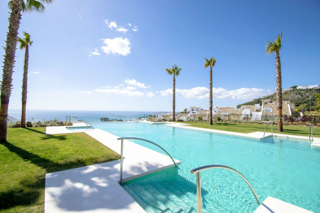 Semi-Detached House Benalmadena Costa Málaga - image 2