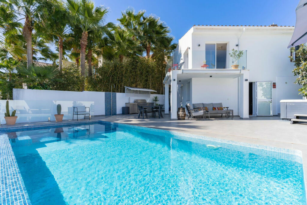 Detached Villa Nueva Andalucía Málaga
