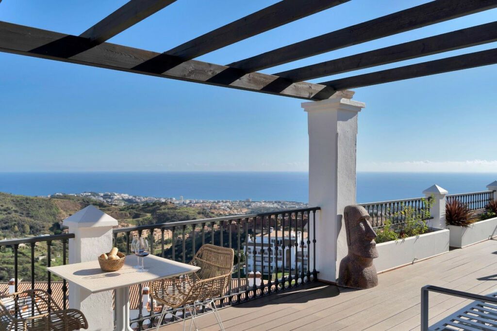 Penthouse Calahonda Málaga - image 27