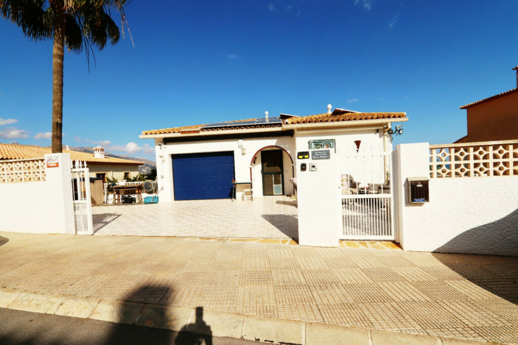 Detached Villa La Nucia Alicante - image 10