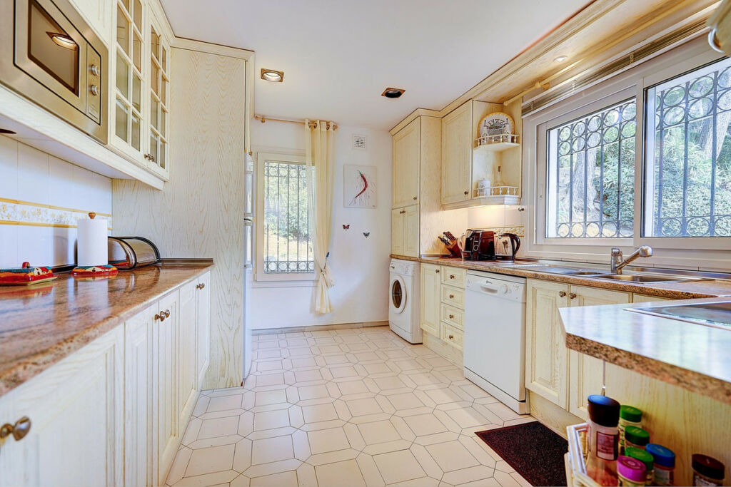 Semi-Detached House Miraflores Málaga - image 10