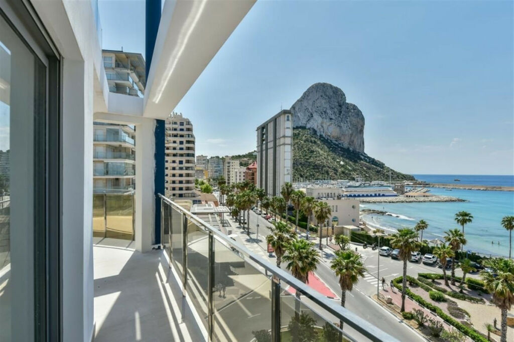 Middle Floor Apartment Calpe Alicante - image 10