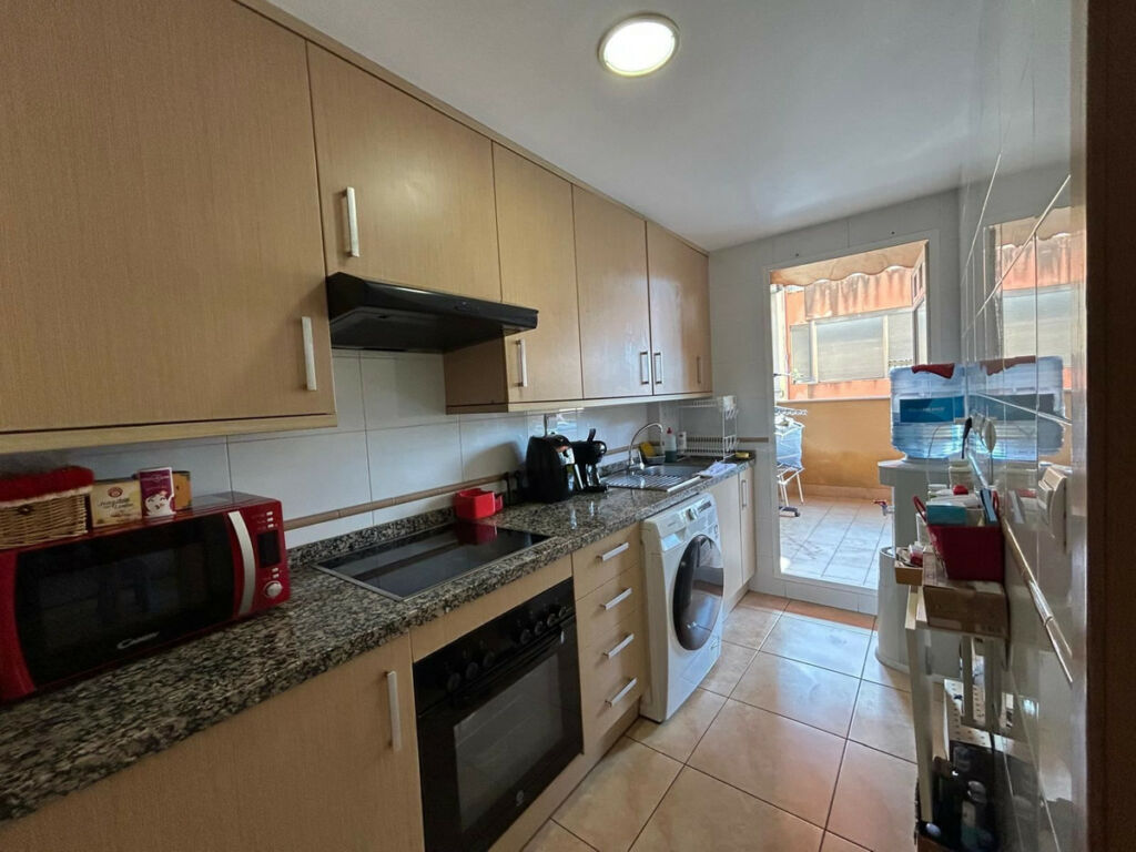 Middle Floor Apartment Alicante City Alicante - image 10