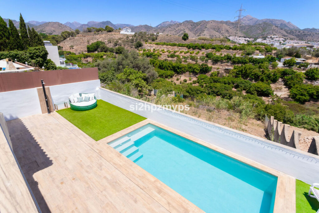 Detached Villa Nerja Málaga - image 10
