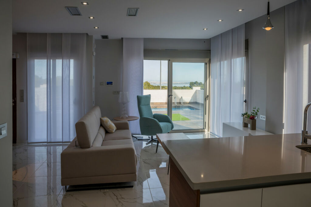 Detached Villa Villamartin Alicante - image 10