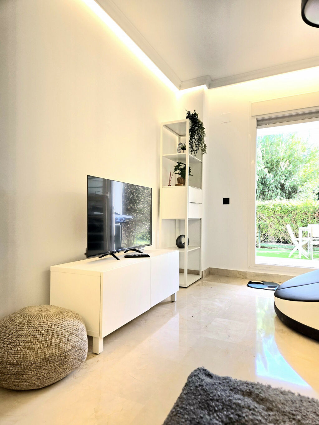 Middle Floor Apartment Selwo Málaga - image 10