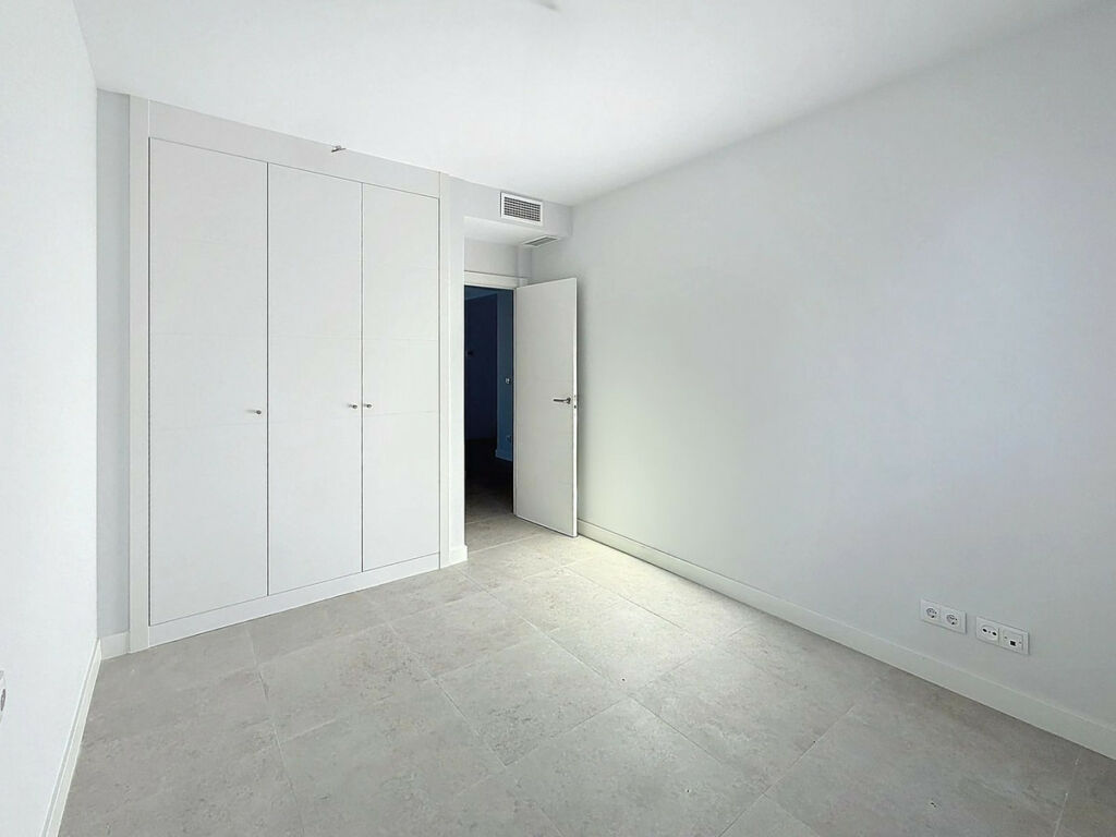 Penthouse Estepona Málaga - image 9