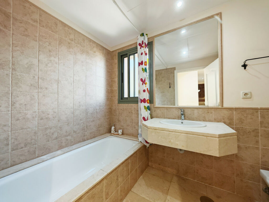 Ground Floor Apartment Estepona Málaga - image 10
