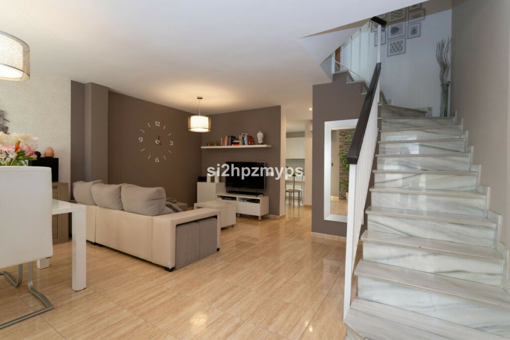 Townhouse Torrox Málaga - image 10