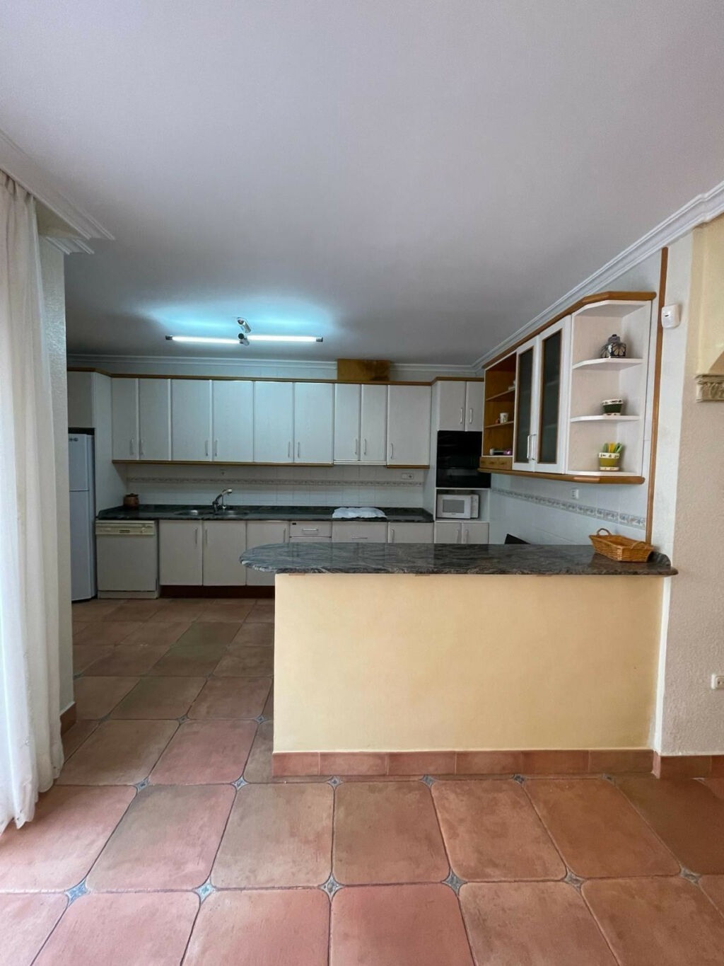 Middle Floor Apartment Torrevieja Alicante - image 10