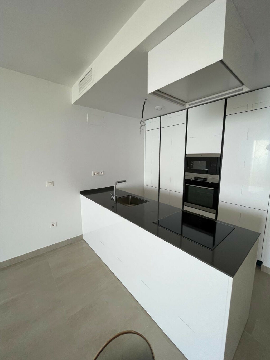 Middle Floor Apartment Carvajal Málaga - image 10