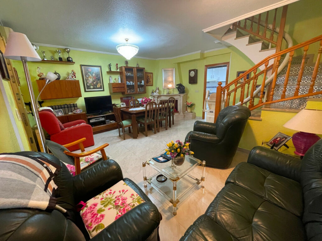 Townhouse Guardamar del Segura Alicante - image 10