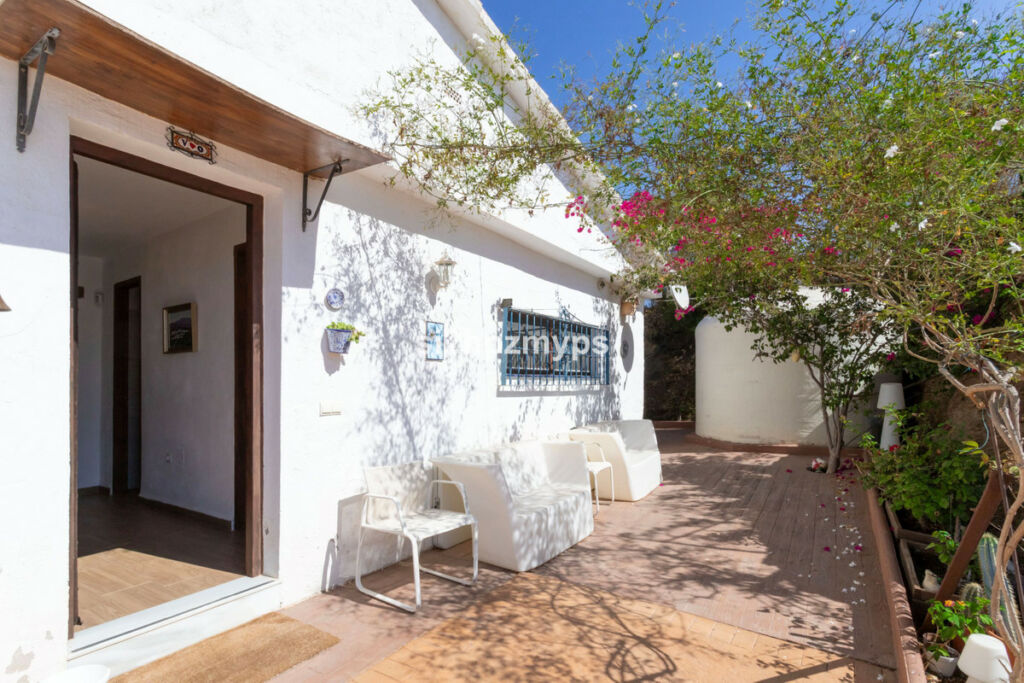 Detached Villa Almayate Málaga - image 10
