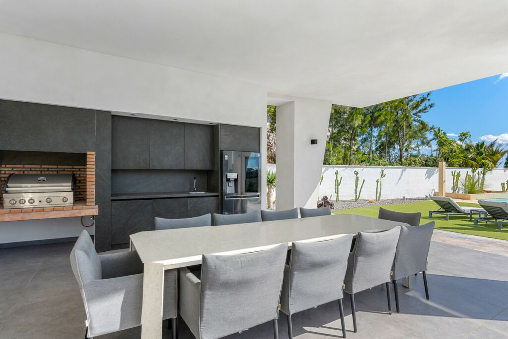 Detached Villa Cabo Roig Alicante - image 12
