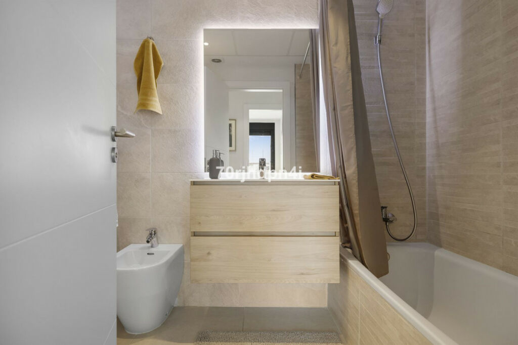 Middle Floor Apartment Estepona Málaga - image 10
