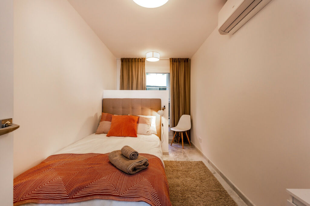 Middle Floor Apartment Nueva Andalucía Málaga - image 10