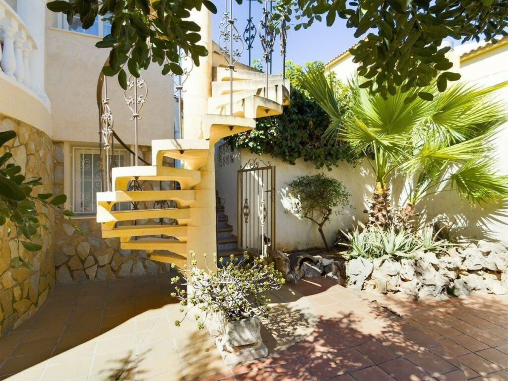 Detached Villa Calpe Alicante - image 10