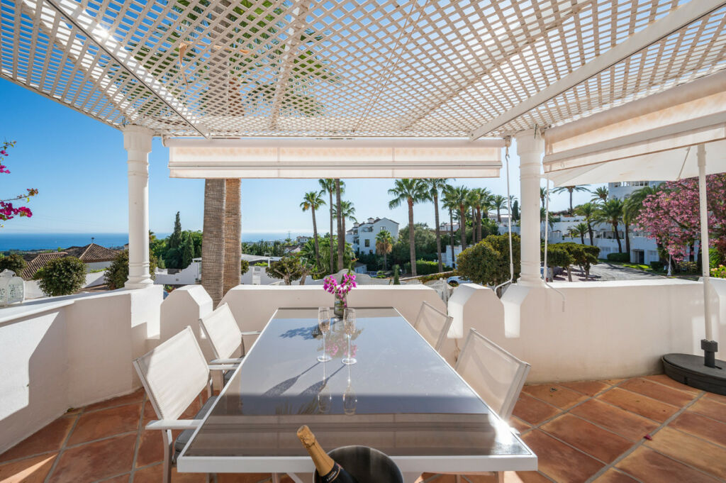 Middle Floor Apartment The Golden Mile Málaga - image 10
