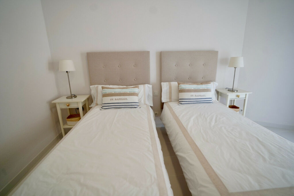 Middle Floor Apartment Marbella Málaga - image 10