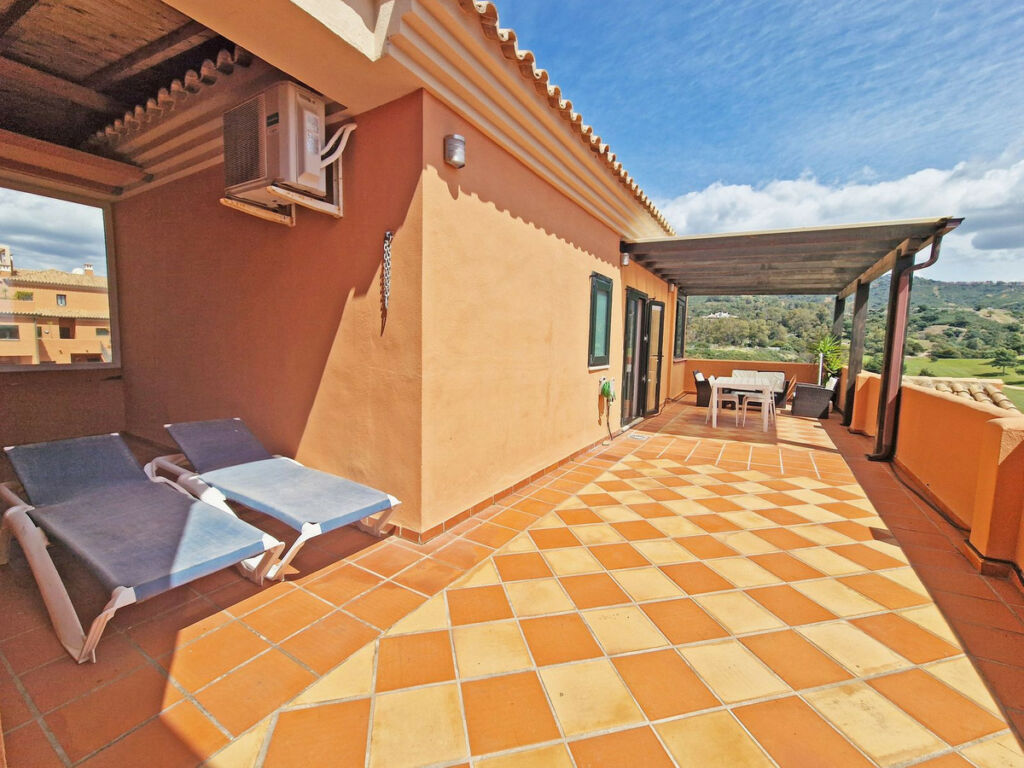 Penthouse Elviria Málaga - image 9