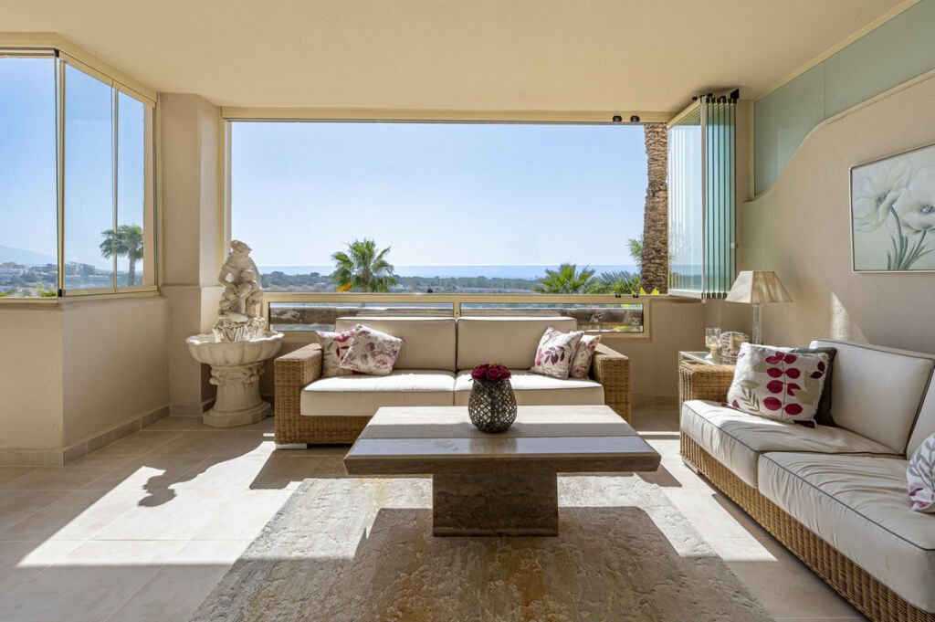 Middle Floor Apartment Estepona Málaga - image 10