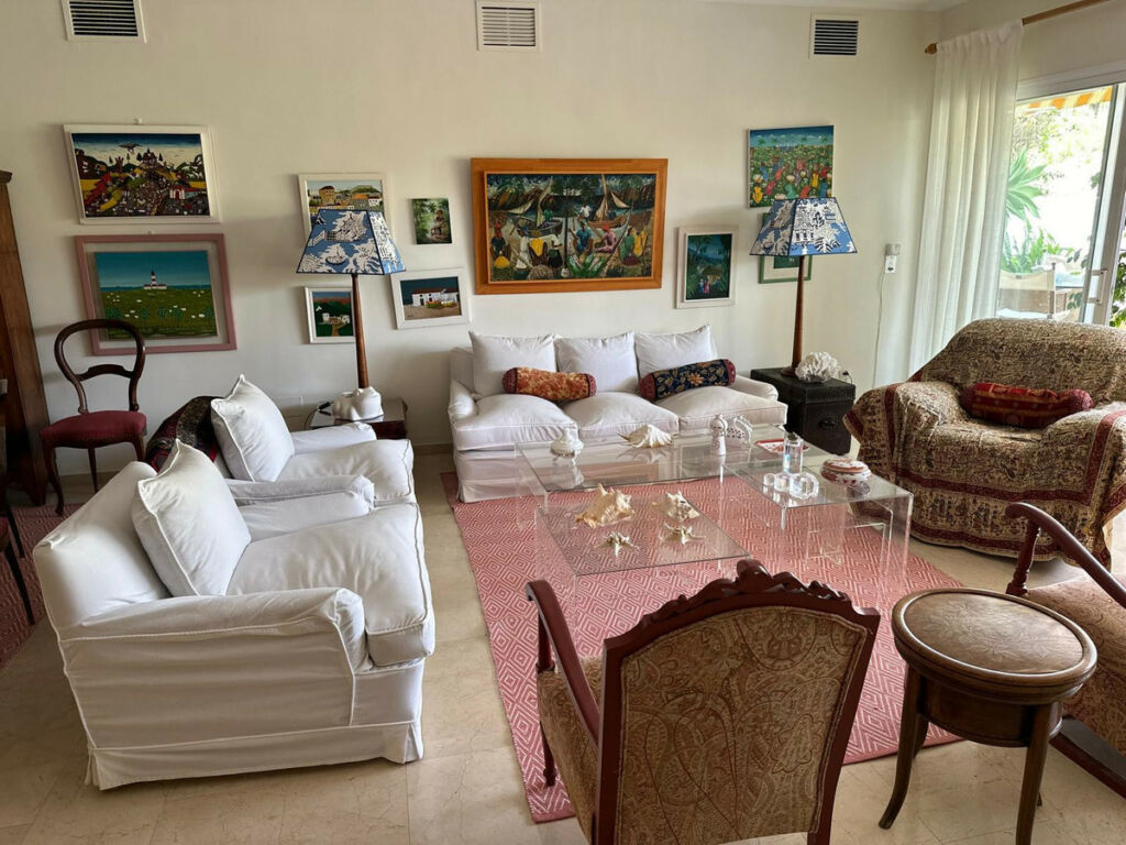 Middle Floor Apartment The Golden Mile Málaga - image 10
