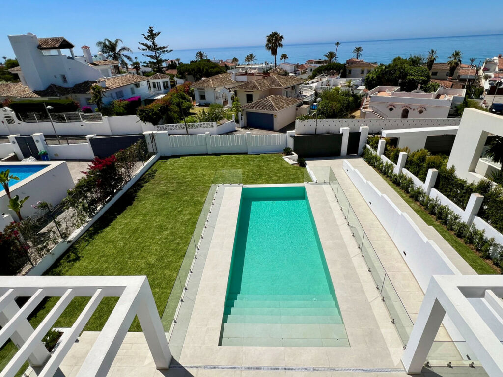 Detached Villa Marbella Málaga - image 10