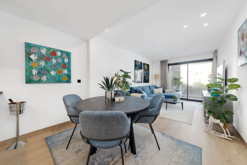 Middle Floor Apartment Torrevieja Alicante - image 10
