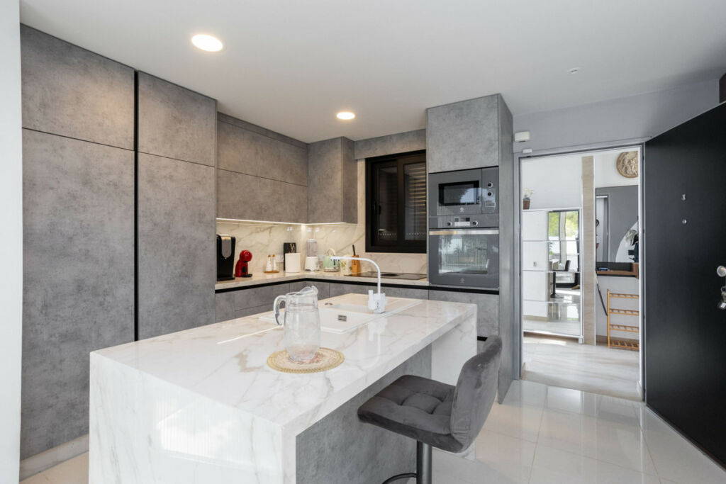Detached Villa Villamartin Alicante - image 10