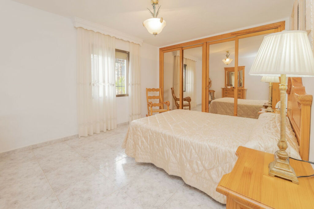 Detached Villa Las Chapas Málaga - image 10
