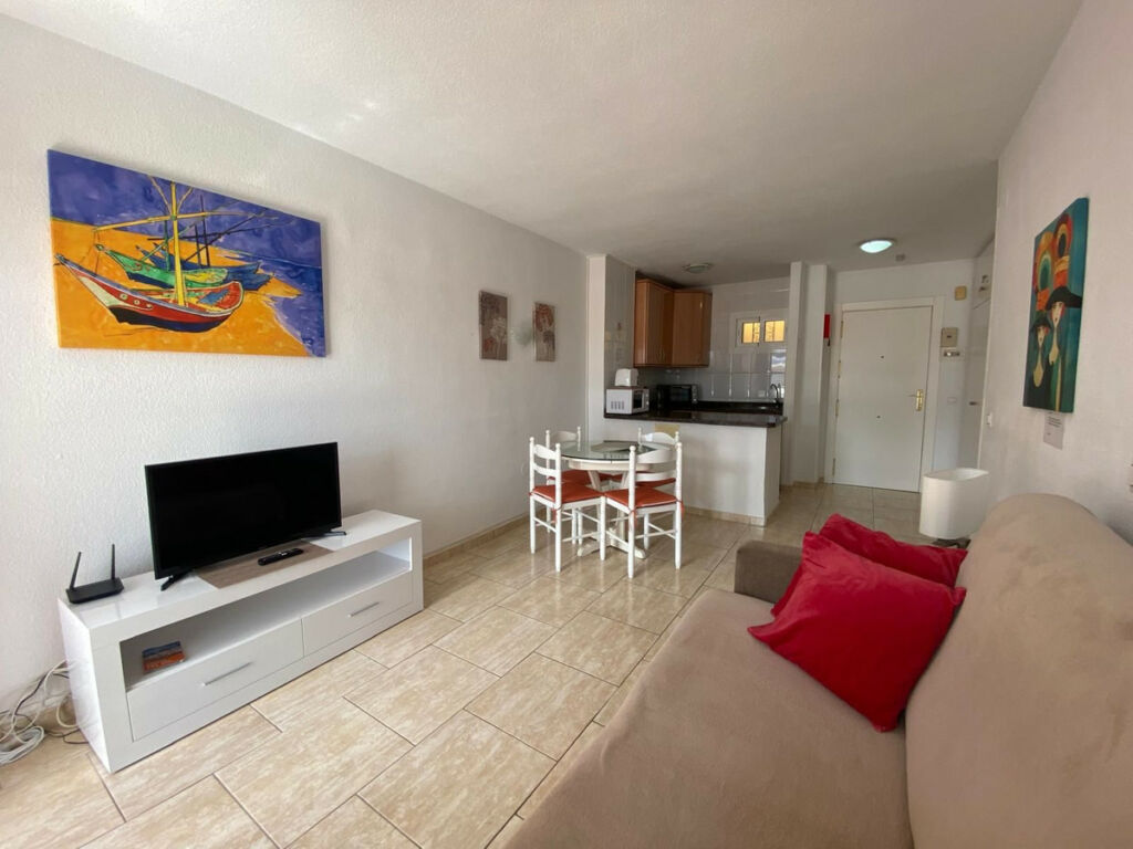 Middle Floor Apartment Benalmadena Málaga - image 10