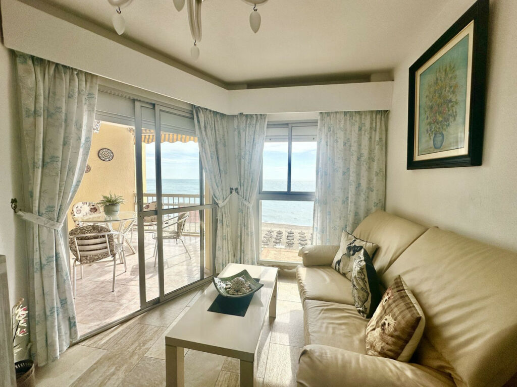 Middle Floor Apartment Fuengirola Málaga - image 11