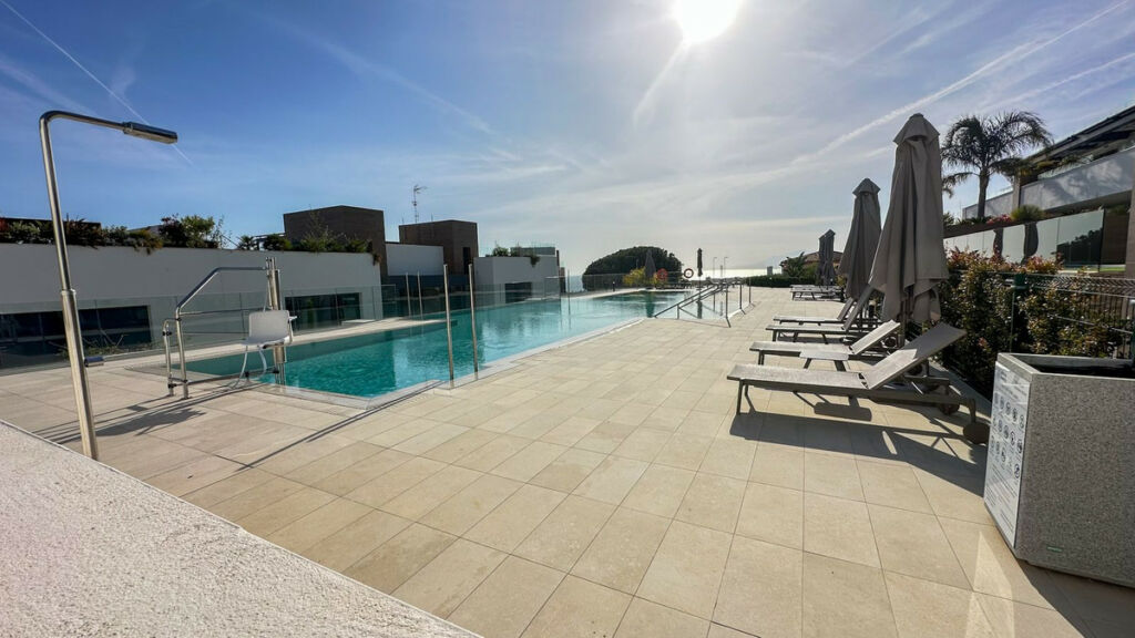 Duplex Cabopino Málaga - image 11