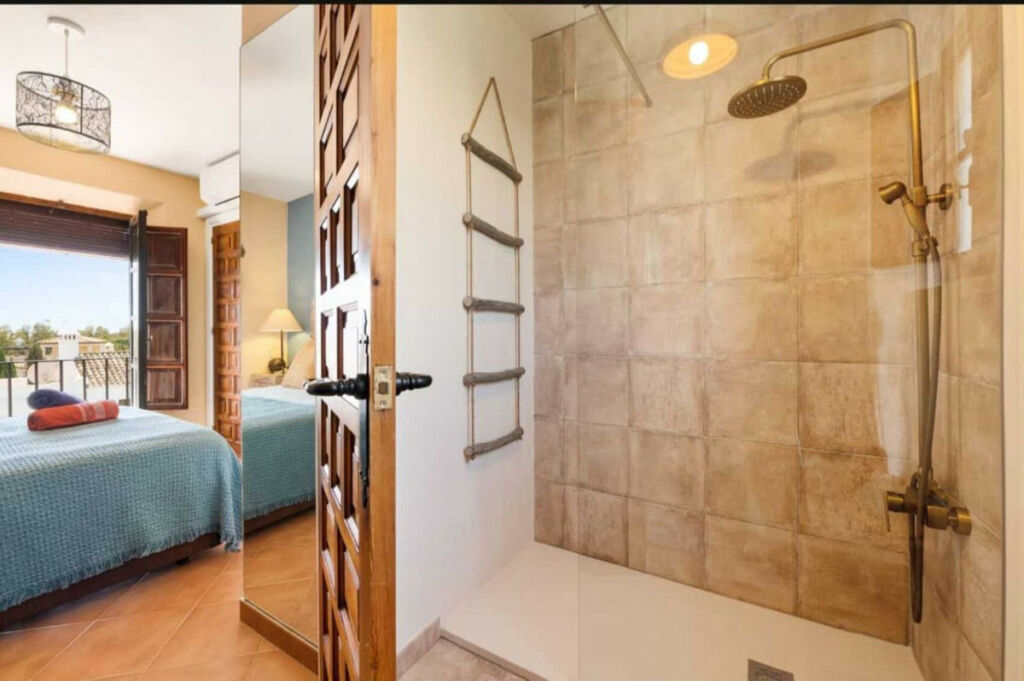 Townhouse Nueva Andalucía Málaga - image 10