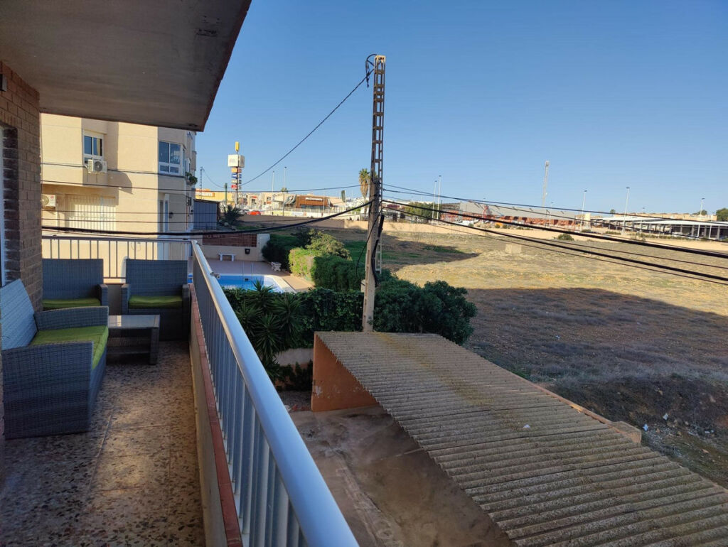 Middle Floor Apartment Torrevieja Alicante - image 10