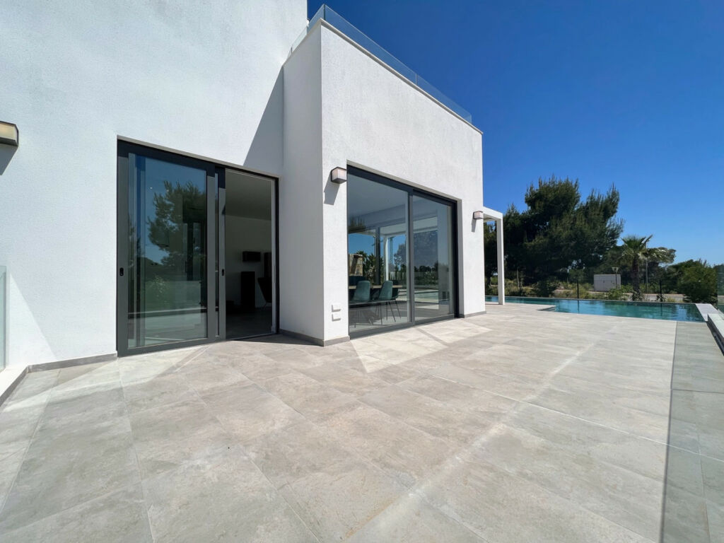 Detached Villa Las Colinas Golf Alicante - image 11