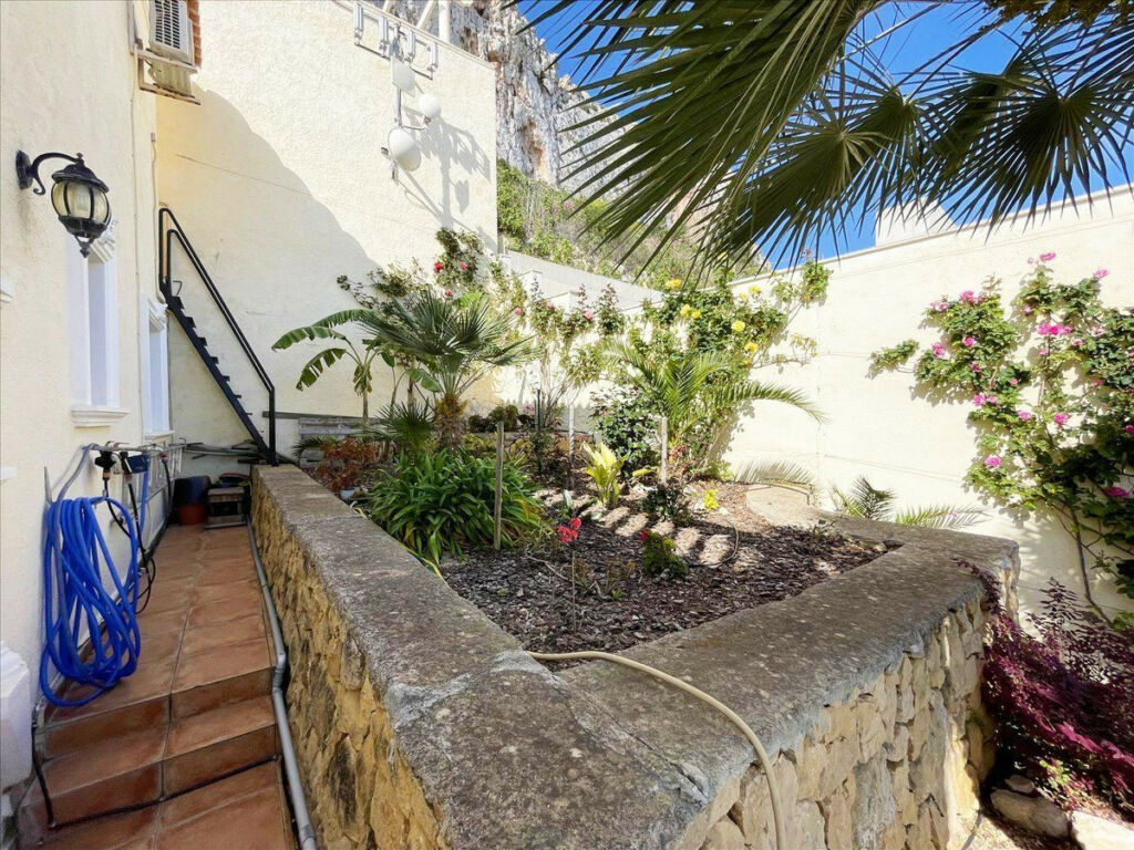 Detached Villa Calpe Alicante - image 11