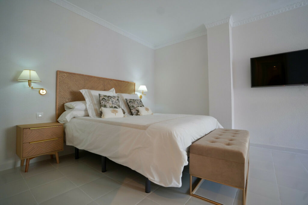 Middle Floor Apartment Marbella Málaga - image 11