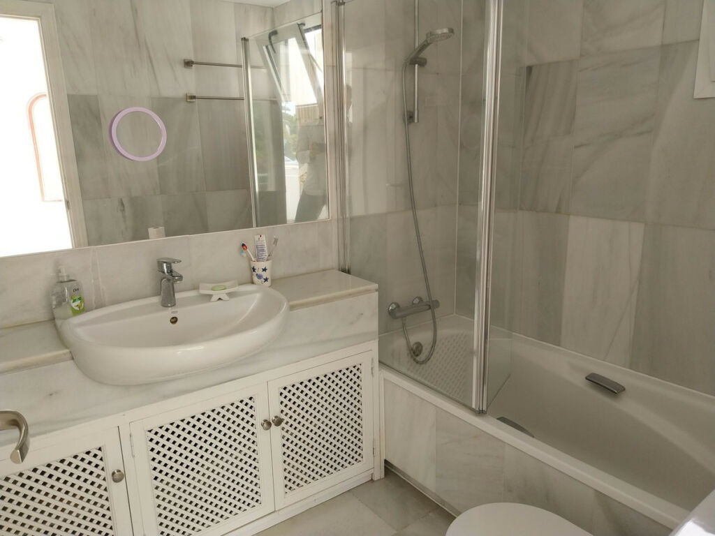 Townhouse San Pedro de Alcántara Málaga - image 11