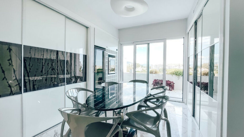 Penthouse Puerto Banús Málaga - image 11